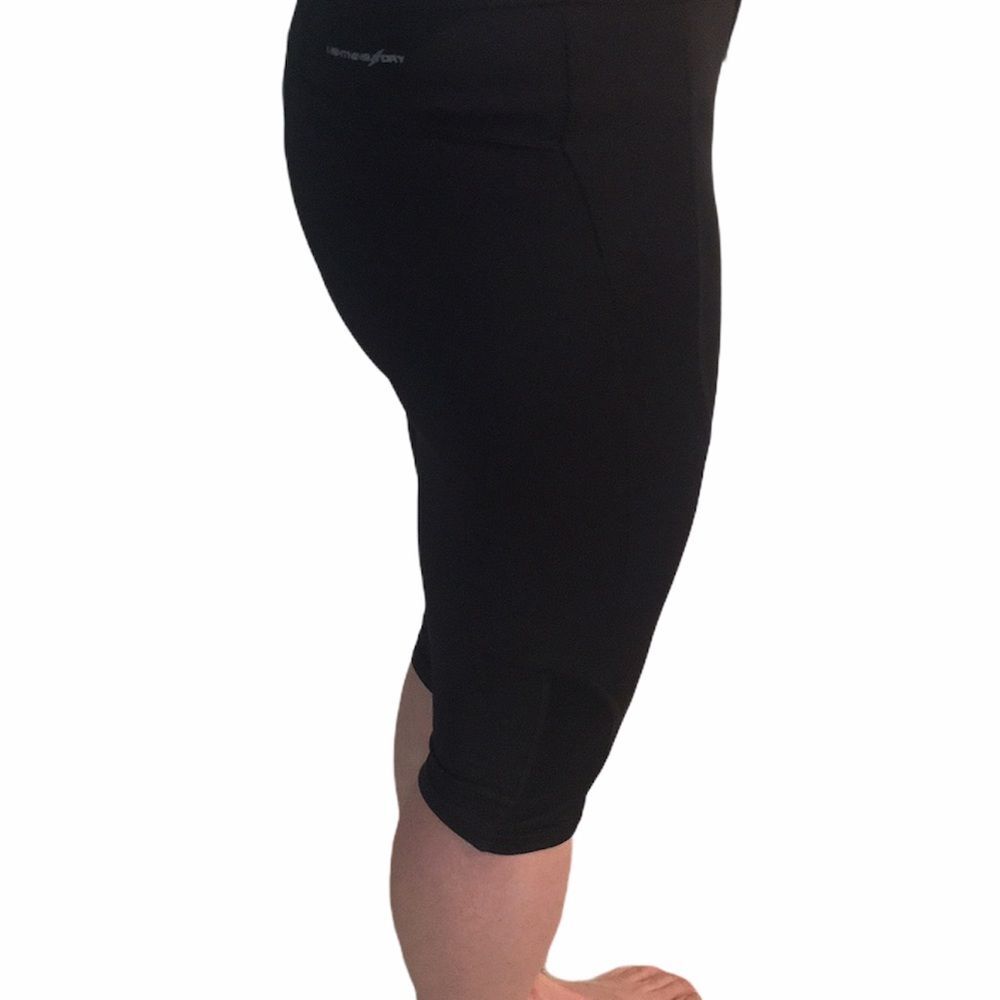 New Balance Black Lightening Dry Capri Leggings - Picture 5 of 16